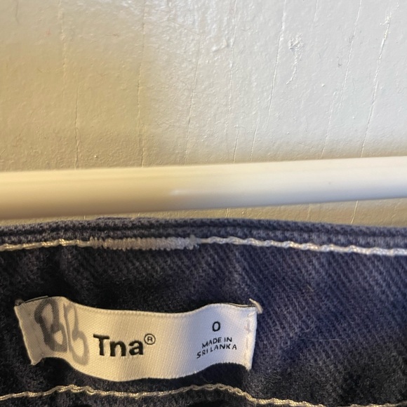 Aritzia tna carpenter jeans dark wash contest stitching size 0 - Picture 3 of 3